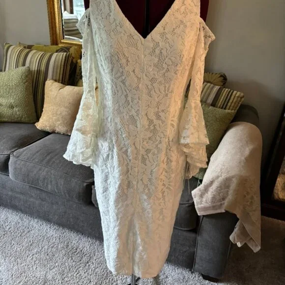 Maggy London | Dresses | Maggy London Cold Shoulder Dress Ruffle Sleeve  White Bridal Wedding Size 2 | Poshmark